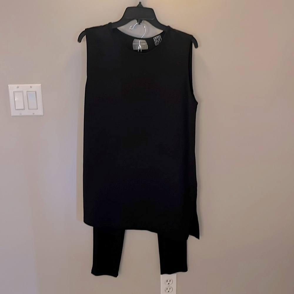 MEDIUM LEGGING LARGE TUNIC